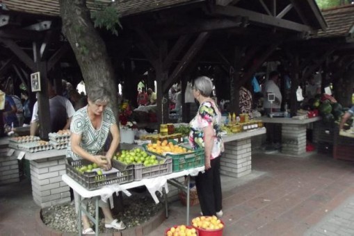   - Óvári Őstermelői Piac
