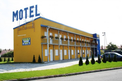   - MOTEL Stop & Sleep Győr