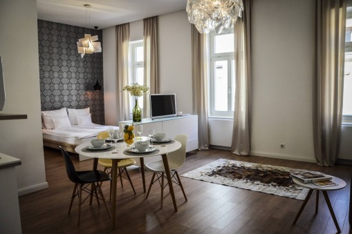   - Baross Boutique Apartman Győr